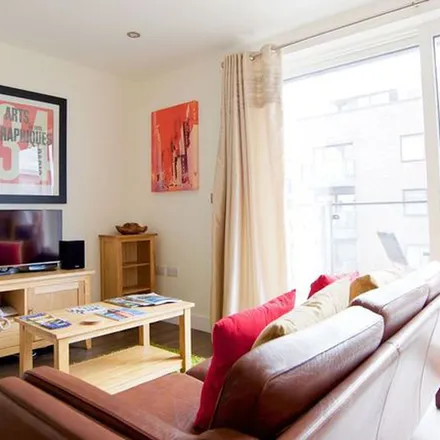 Image 1 - Warren Close, Cambridge, CB1 2RE, United Kingdom - Apartment for rent