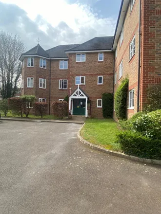 Rent this 2 bed apartment on Ballinger Court in Halsey Road, Watford