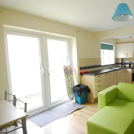 Rent this 4 bed house on 28 Oxford Avenue in Plymouth, PL3 4SQ
