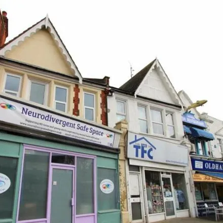 Image 1 - Oldham's Fish Restaurant, West Road, Southend-on-Sea, SS0 9DA, United Kingdom - Room for rent