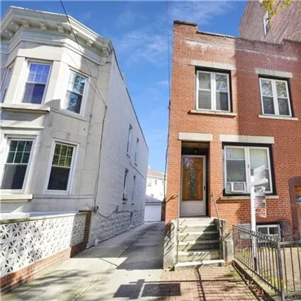 Image 2 - 121 Marine Ave, Brooklyn, New York, 11209 - House for sale