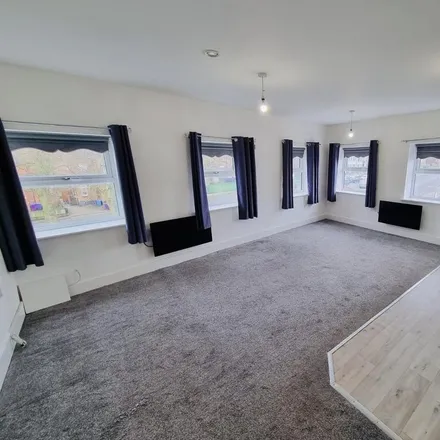 Rent this 2 bed apartment on West Derby Road in Liverpool, L6 4BN