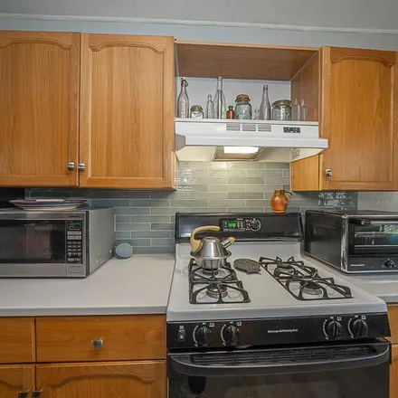 Rent this 3 bed apartment on WOLFE'S POOL SERVICE in Maria Street, West Conshohocken