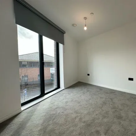 Image 7 - Arnold Clark, Springwell Street, Leeds, LS12 1AN, United Kingdom - Room for rent