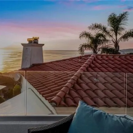 Buy this 3 bed house on 2526 Encina Way in Laguna Beach, CA 92651