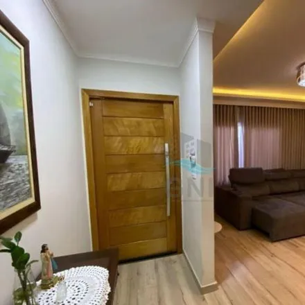 Buy this 5 bed house on Rua Alcides Tonon in Centro, Ibiporã - PR