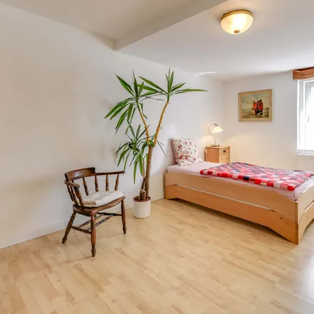 Rent this 1 bed apartment on Alt-Heerdt 92 in 40549 Dusseldorf, Germany