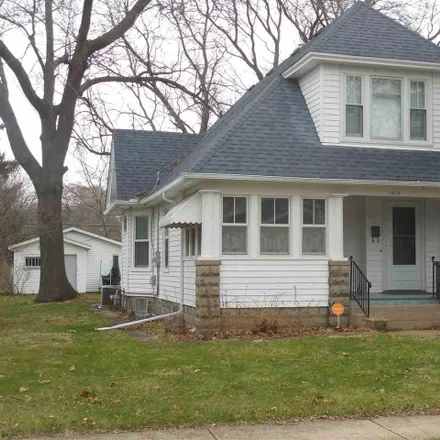 Rent this 3 bed house on 1416 Jackson Street in Rockford, IL 61107