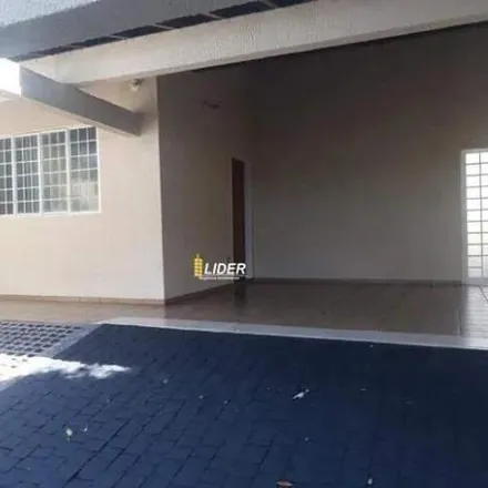 Buy this 3 bed house on Rua São Francisco de Assis in Vigilato Pereira, Uberlândia - MG