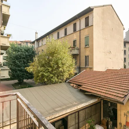 Image 4 - Via Luigi Vanvitelli, 42, 20133 Milan MI, Italy - Room for rent