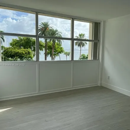 Image 7 - Bayshore Place, 1420 Brickell Bay Drive, Miami, FL 33131, USA - Condo for rent