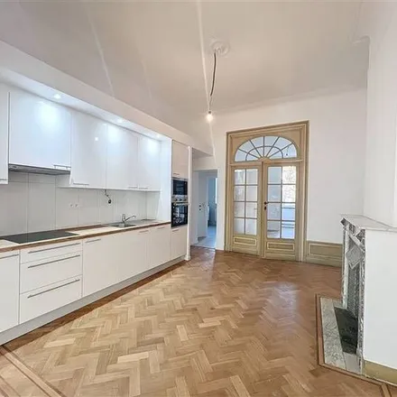 Rent this 1 bed apartment on Koninklijke Vlaamse Schouwburg in Quai aux Pierres de Taille - Arduinkaai 7, 1000 Brussels