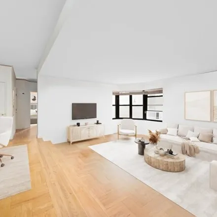 Image 3 - 225 East 74th Street, New York, NY 10021, USA - Apartment for sale