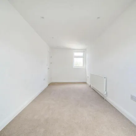 Image 7 - 40 Coldershaw Road, London, W13 9DX, United Kingdom - Townhouse for sale