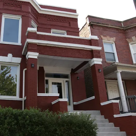 Buy this 7 bed duplex on 6144 South Indiana Avenue in Chicago, IL 60621