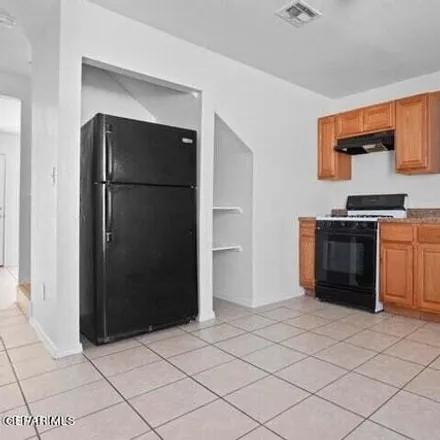 Image 7 - 3904 Lincoln Ave Unit A, El Paso, Texas, 79930 - House for rent