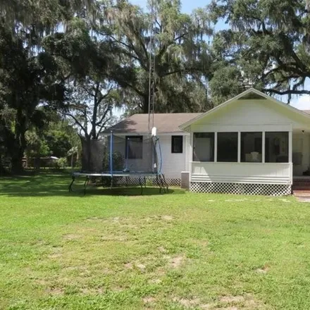 Rent this 3 bed house on Northeast 179th Street in Citra, Marion County