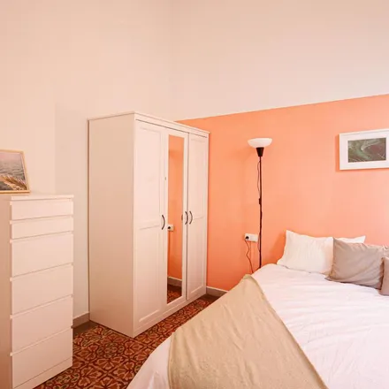 Rent this 5 bed apartment on Carrer d'Aragó in 109-111, 08015 Barcelona