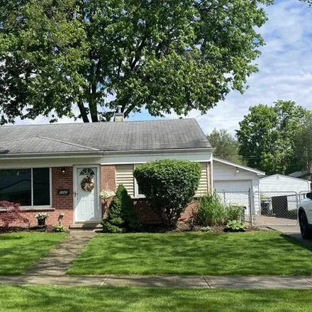 Buy this 3 bed house on 1263 Jerry Avenue in Madison Heights, MI 48071