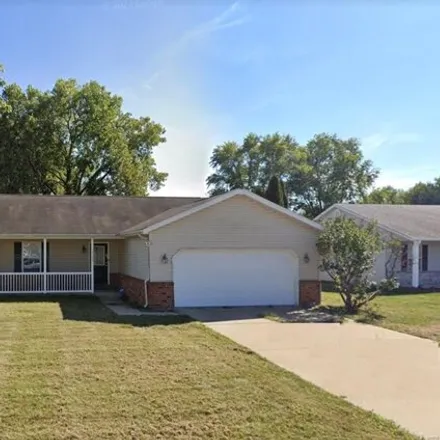 Rent this 3 bed house on 2380 Coniferous Drive in Shiloh, IL 62221