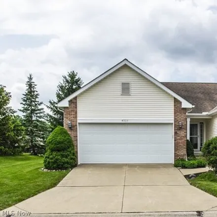 Buy this 3 bed house on 4941 Somerset Court in North Ridgeville, OH 44039