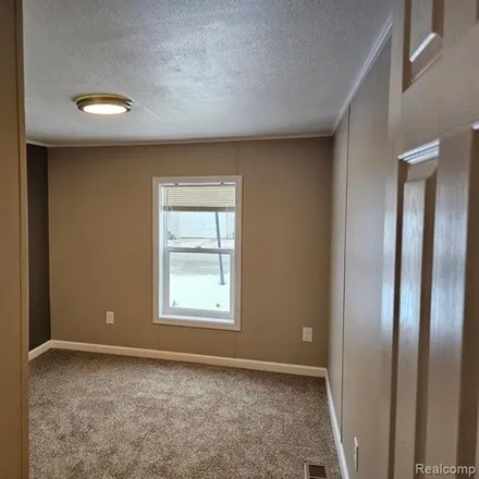 Image 6 - 3159 Bagpipe Drive, Pine River Township, MI 48801, USA - Apartment for sale