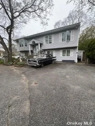 Buy this 6 bed house on 1003 Martinstein Avenue in Baywood, NY 11706