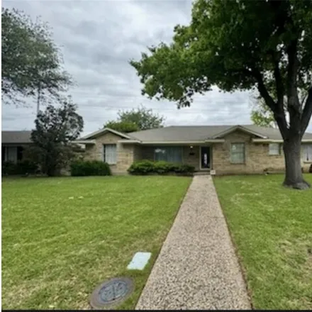 Buy this 3 bed house on 3083 Ponder Drive in Dallas, TX 75229