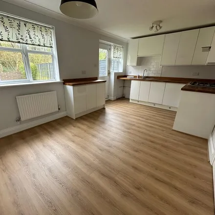 Image 2 - Stag Way, Funtley, PO15 6TW, United Kingdom - House for rent