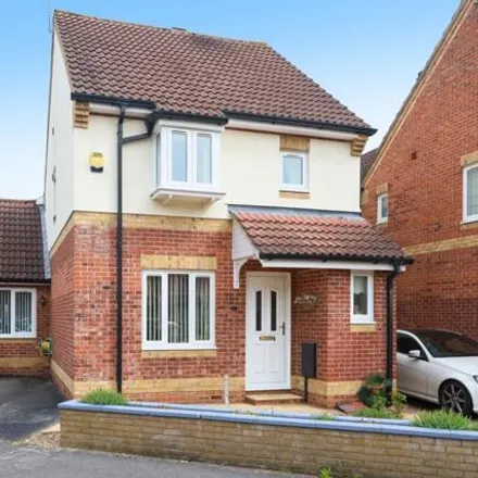 Buy this 3 bed house on Davis Road in Elmbridge, KT13 0XH