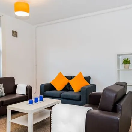 Rent this 3 bed apartment on Winstanley Terrace in Leeds, LS6 1DR