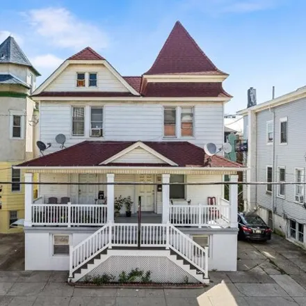 Buy this 8 bed house on Texas Court in Atlantic City, NJ 08401