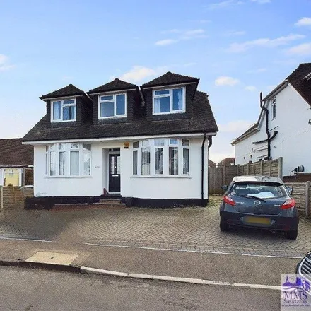 Rent this 6 bed house on King Arthurs Drive in Strood, ME2 3NA