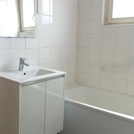 Rent this 3 bed apartment on Groupe scolaire Bayard in Rue du Grésivaudan, 38550 Le Péage-de-Roussillon