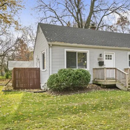 Buy this 3 bed house on 18206 Center Avenue in Homewood, IL 60430