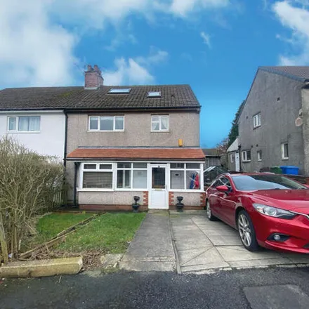 Buy this 4 bed duplex on Rosendale Close in Bacup, OL13 9LN