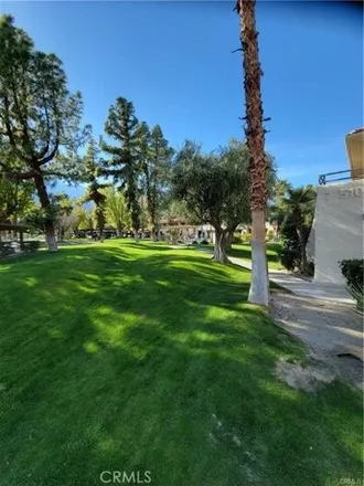 Image 2 - 526 North Villa Court, Palm Springs, CA 92262, USA - Condo for sale