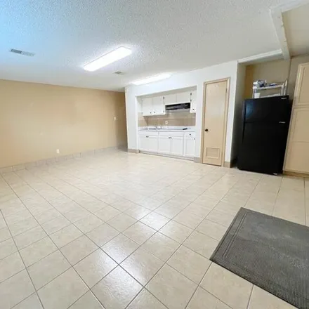 Rent this 1 bed apartment on unnamed road in Pearland, TX 77581