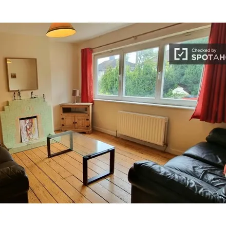 Image 5 - 40 Shanard Road, Whitehall B Ward 1986, Dublin, D09 W894, Ireland - Room for rent