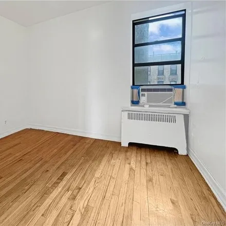 Image 8 - 1200 Woodycrest Avenue, New York, NY 10452, USA - Apartment for sale