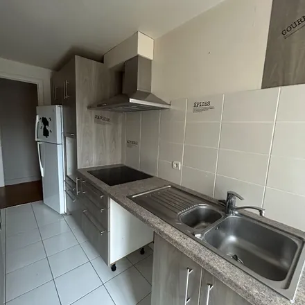 Rent this 4 bed apartment on 14 Rue du Hoc in 76071 Le Havre, France