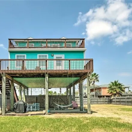 Image 2 - 301 Crab Street, Surfside Beach, Brazoria County, TX 77541, USA - House for sale