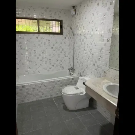 Image 3 - 49, Soi Sukhumvit 55, Vadhana District, 10110, Thailand - Townhouse for rent