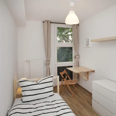 Rent this 4 bed room on Charlottenstraße 97B in 10969 Berlin, Germany