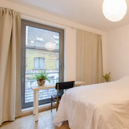 Rent this 2 bed room on Rue de la Source - Bronstraat 30 in 1060 Saint-Gilles - Sint-Gillis, Belgium