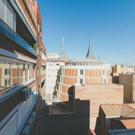 Image 8 - Avenida de Filipinas, 28003 Madrid, Spain - Apartment for rent