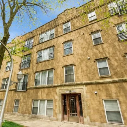 Buy this 2 bed condo on 6301-6303 North Rockwell Street in Chicago, IL 60645