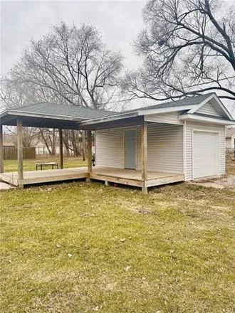 Image 3 - 378 Southeast 27th Street, Des Moines, IA 50317, USA - House for sale