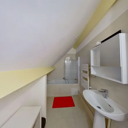 Rent this 3 bed apartment on 29 Rue des Cerisiers in 78290 Croissy-sur-Seine, France