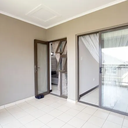 Image 7 - unnamed road, Broadacres AH, Gauteng, 2055, South Africa - Apartment for rent